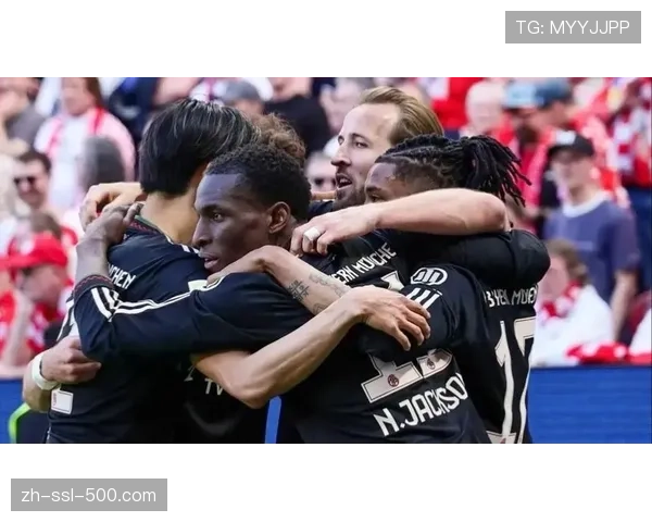 拜仁让三追四逆转美因茨终场哨响球员疯狂庆祝